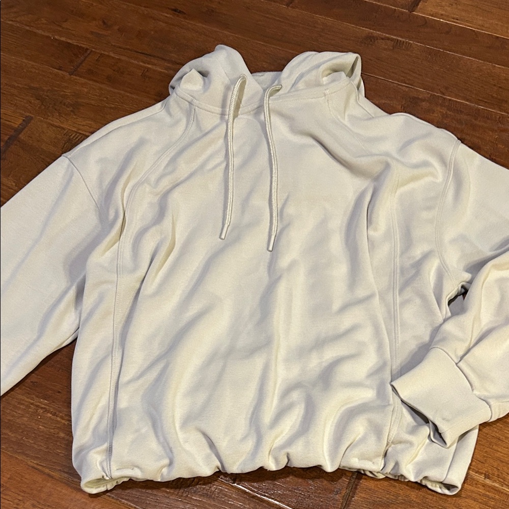 Athleta Scrunched Cream Pullover Hoodie